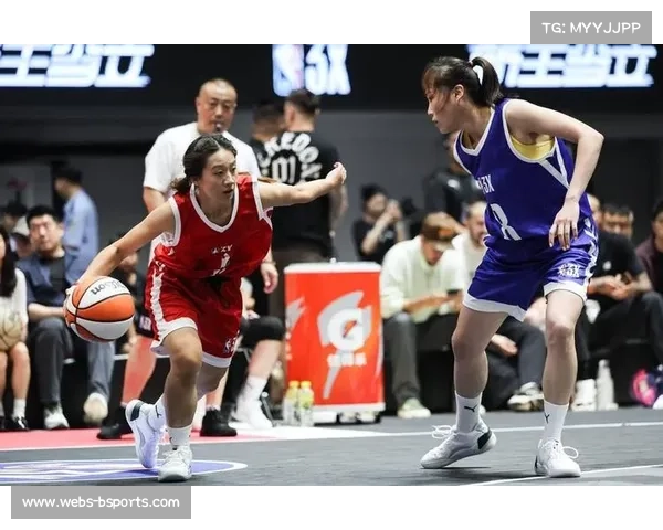 库兹马惊喜亮相NBA3X北部大区赛沈阳站 引爆全场热情 库兹马惊喜亮相NBA3X北部大区赛沈阳站 引爆全场热情